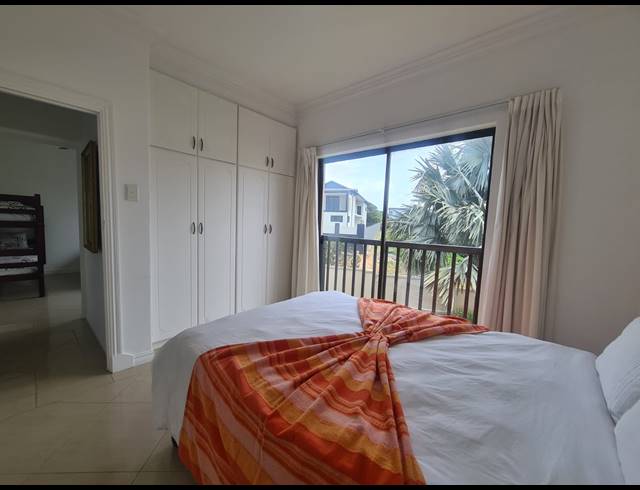 3 BEDROOM PENTHOUSE FOR SALE IN SHEFFIELD BEACH